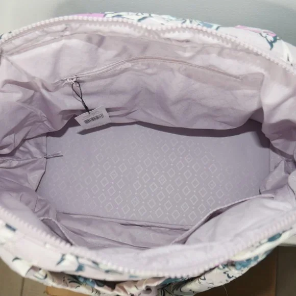 Vera Bradley Featherweight Tote Travel Bag Fresh-Cut Floral Lavender Nylon NWT - Picture 6 of 8